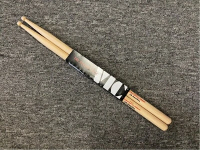 $26.95 • Buy American Classic 5B Wood Barrel Tip Drum Sticks | Vic Firth