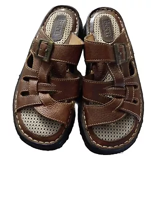 Men Or Womens Born Sandals • $25