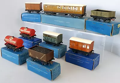 OO Gauge HORNBY DUBLO D1  7 X Wagons & 1 + LNER Coach - Superb Boxed Examples • £39.95