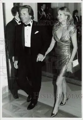 1991 Press Photo Don Johnson And Melanie Griffith Arrive At White House Dinner. • $16.99