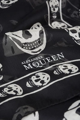 $271.70 • Buy Alexander McQueen Men's Black Scarf Unica Black