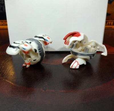$33 • Buy Bakugan B1 Pearl Pyrus Delta Dragonoid 560G & Darkus Dual Hydranoid 580G READ!!