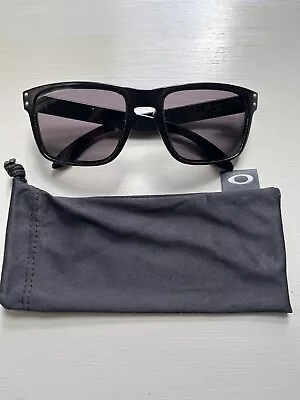 Mens Oakley Holbrook Sunglasses • £21