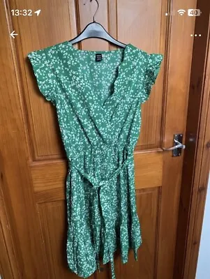 Ladies Tea Dress Size 12  • £8