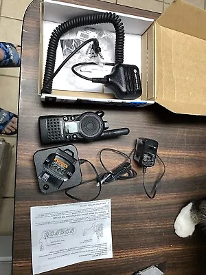 Motorola CLS1410 Black UHF 4-Channels 2-Way Radio Walkie Talkie - Parts/repair • $59