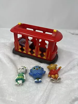 DANIEL TIGER'S NEIGHBORHOOD Trolley Toy With 3 Action Figures • $12