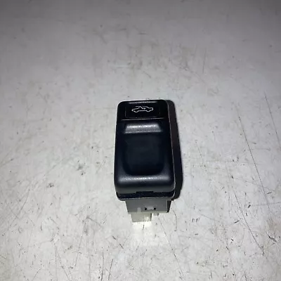 Volvo 850 Power Sunroof Window Sun Roof Control Switch Button 9128537 OEM • $8.99