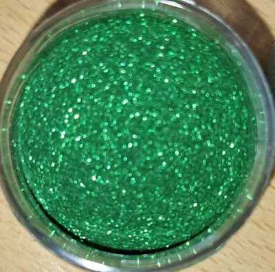 Finest Glitter - CHRISTMAS GREEN - 16gm - Ref. 504 Ultra Fine Glitter • £2.99