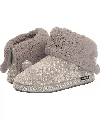 The Original Muk Luks Womens Slippers Medium 7-8 Grey White Snowflake Brand New • $22.73