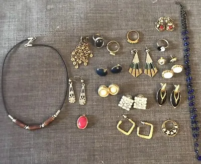 Vintage Lot Of 19 Pieces Custom Jewelry Earrings Rings Necklace Pendant  • $39.99