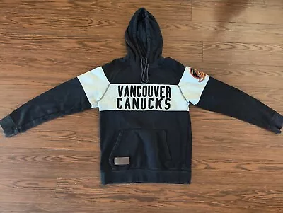 Vancouver Canucks NHL Hockey - Vintage Rare CCM 80s/90s Logo Hoodie - Mens Small • $59.99