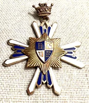 Stunning Vintage Royal UK Coat Of Arms Medal Pendant Heraldic Shield & Cross • $69.95