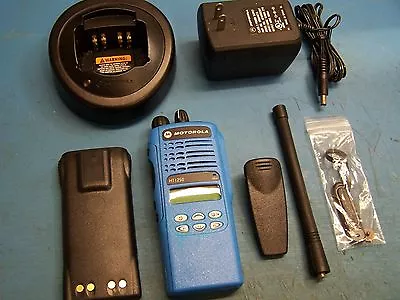 Motorola HT1250 VHF 136-174MHz  128 Channel TESTED  • $300