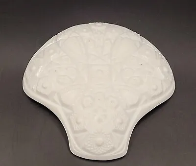 Mckee Milk Glass Shell Trinket Candy Dish 50s Vintage Pressed White  • $10