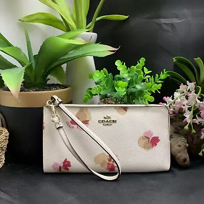 Coach Pop Field Floral Wristlet Coated Canvas Wallet (032572) • $15.50