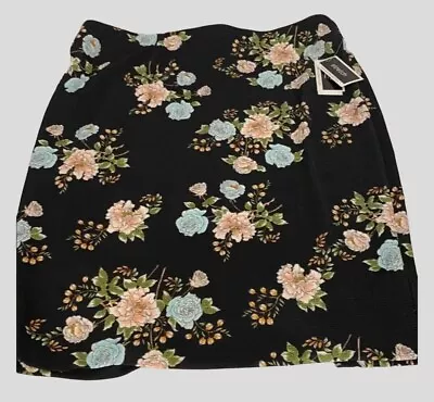 Eci New York Women Size 2X Black Skirt With Pink And Blue And Green Florals Plus • $19.99