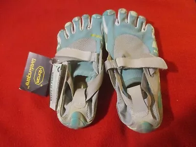 Vibram Five Finger Shoes Womens Aqua Green Off Size 37-38 • $11