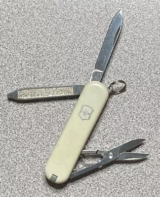 Victorinox Classic-SD White Swiss Army Knife • $6.99