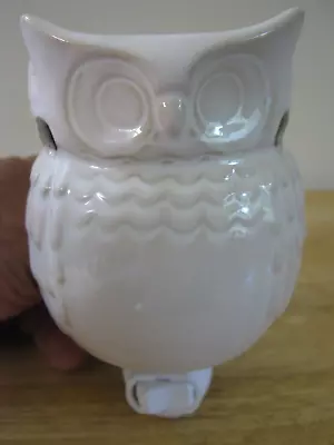 Better Homes & Gardens Plug In Wax Warmer White Owl Model RIM-999-SP-079 • $9.95