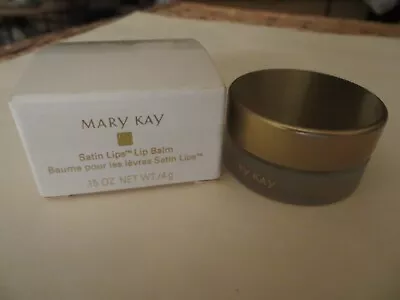 Mary Kay Satin Lips Lip Balm 2498 .15 Oz  NOS NIB  RARE GLASS JAR • $29