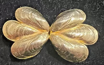 Vintage Mimi Di N Belt Buckle OYSTERS Gold Tone Approx 3 Inches • $20