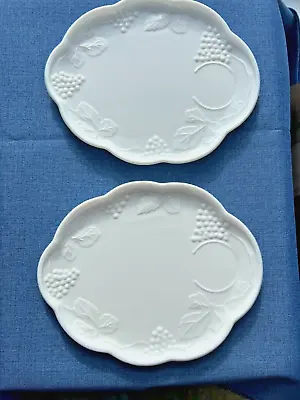 Vintage 2 Indiana Milk Glass Snack Lunch Tea Plates Platter Trays Harvest Grape • $16