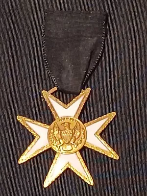 Masonic Freemason Knights Templar Order Of Malta Maltese Gold Cross Pin Medal • $10.99