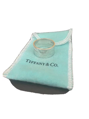 £200 • Buy Tiffany & Co. New York Fifth Avenue Notes Wide Ring