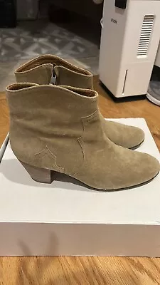 $680 Etoile Isabel Marant Beige Suede Dicker Boots Size 40 • $165