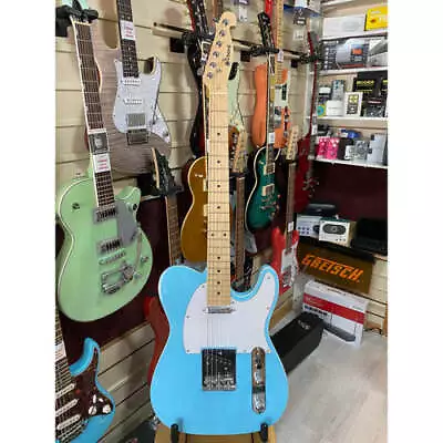 Electric Guitars By Chord CAL62M Deluxe Surf Blue Finish Maple Fretboard • £149