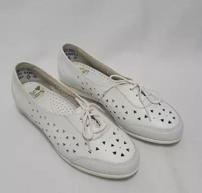 NWB Vintage Nurse Mates Leather White Nurse Comfort Shoes Size 6 W • $25.09