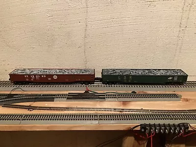 O Scale MTH Lot: Gondolas W/Junk Load. Seaboard And CNW Road Names • $60