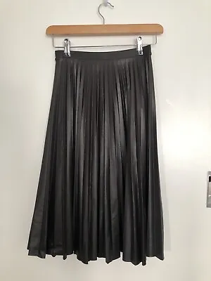 $30 • Buy Bershka Black Pleated Skirt XS