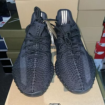 Uk 8.5 -  Yeezy Boost 350 V2 Onyx Uk  Brand New ! • £225