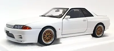 Autoart 1/18 Scale 77412 - Nissan Skyline GT-R (R32) Wangan Midnight • £359.99