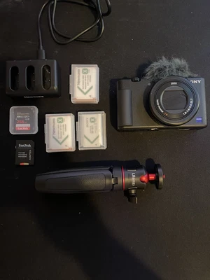 $650 • Buy Sony ZV-1 Digital Compact Vlogging Camera- Black