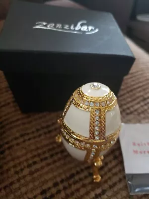 Zanzibar White & Gold Jeweled Metal Trinket Box Egg W/Stand In Box #57 Bolshaya • $18.95