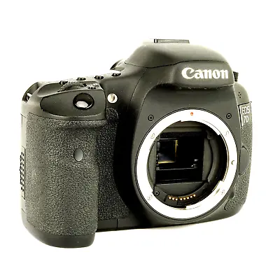 Canon EOS 7D 18MP Digital SLR Camera Body - Shutter Count ≤19000 • $199