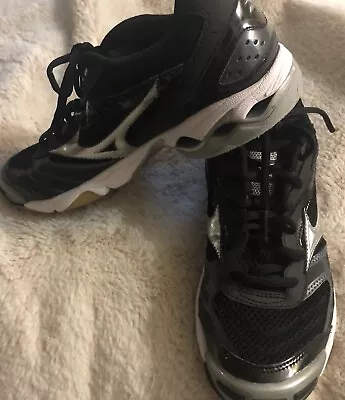 Mizuno Womens Wave Rider 18 410656 9073 Black Gray Running Shoes Lace Up Sz 8.5 • $33.99