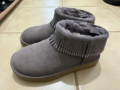 UGG Women Classic Ultra Mini Fringe Bling Suede Sheepskin Ankle Boots Sz 5 Grey • $49.99