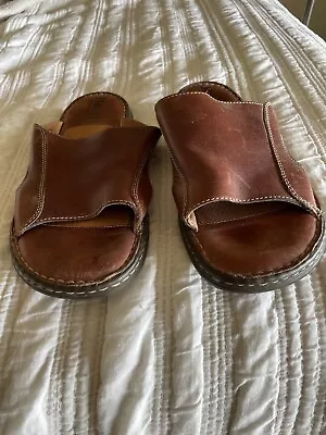 Mens Born Leather Slides Size 10 • $29.99