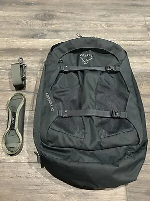 $117 • Buy Osprey Farpoint 40L Travel Backpack Volcanic Grey - M/L
