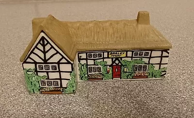 Wade House Whimsey-on-Why The Barley Mow 1980-81 Set 1 Number 8 • £18