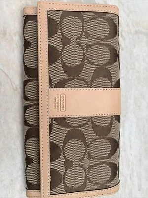 £29.95 • Buy Genuine Coach Purse Corner Zip In Signature Canvas