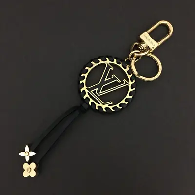 $70 • Buy Louis VuittonPorte Cles Berry Key Ring Charm /6Q0588