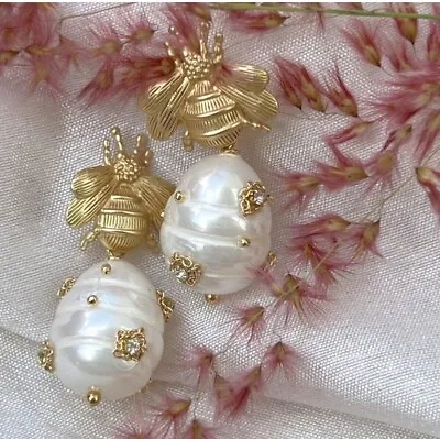 Cultured Pearl Bee Drop Earrings Vintage Bee Pearl Pendant Hypoallergenic • $38.50