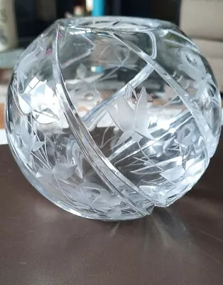 Mikasa Vintage Yugoslavia Crystal Etched Ball Vase • $32