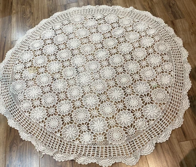 $28.99 • Buy Vintage Crochet Circular Round Small White Table Lace Farmhouse Kitchen