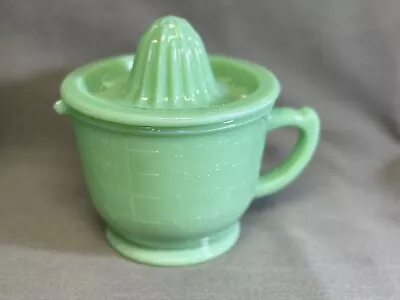 JADEITE Glass Juicer & 2 CUP MEASURING CUP (HEAVY) • $35