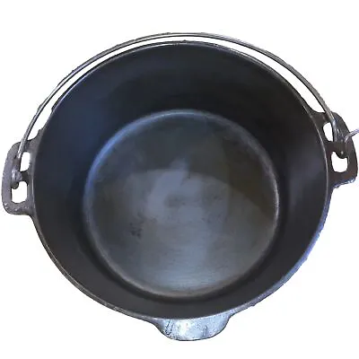 Vintage Unmarked Cast Iron 5 Quart Dutch Oven  NO LID Restored Read • $39.99